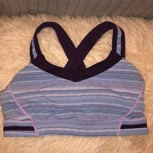 Lululemon sports bra